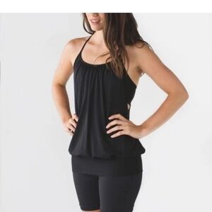 Lululemon No Limits Tank Top Loose Fit with Built-In Sports Bra Black 8